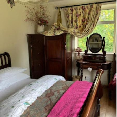 Budget Double Room In City คิลเคนนี ภายนอก รูปภาพ